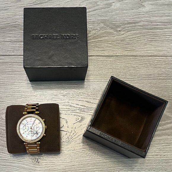 Vintage Michael Kors Rose Gold Watch - Picture 9 of 13